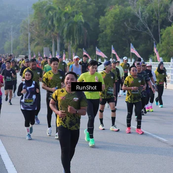 Runner Photo 7120916
