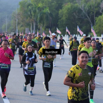Runner Photo 7120923