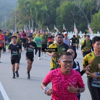 Runner Photo 7120943