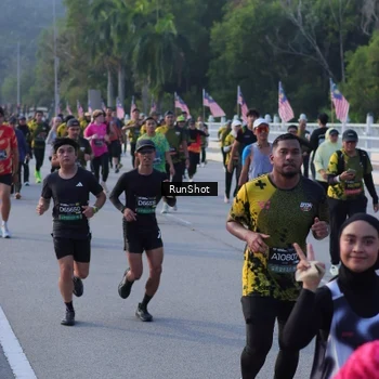 Runner Photo 7120951