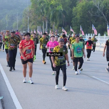 Runner Photo 7120990