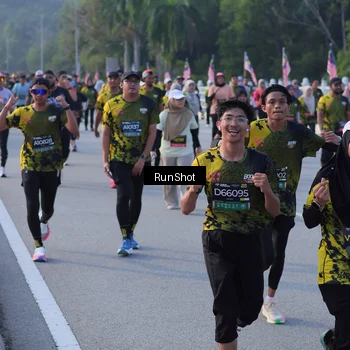 Runner Photo 7121041