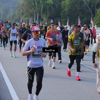 Runner Photo 7121064