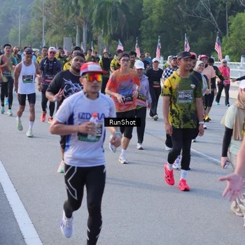 Runner Photo 7121071