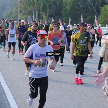 Runner Photo 7121075