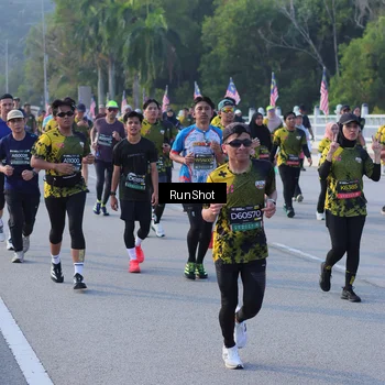 Runner Photo 7121201
