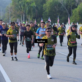 Runner Photo 7121202