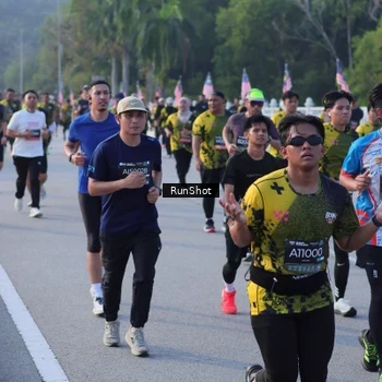 Runner Photo 7121215