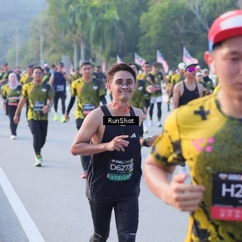 Runner Photo 7123656