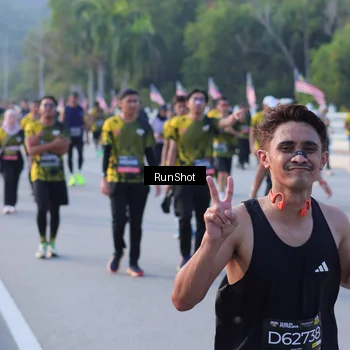 Runner Photo 7123663