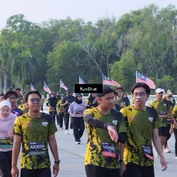 Runner Photo 7123692