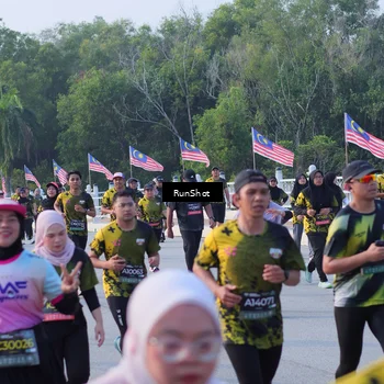 Runner Photo 7123716
