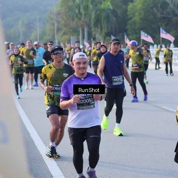 Runner Photo 7123740