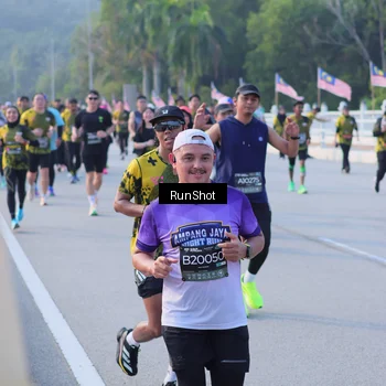 Runner Photo 7123744