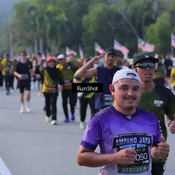 Runner Photo 7123754