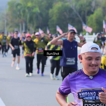 Runner Photo 7123756