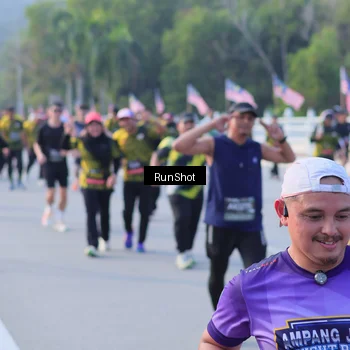 Runner Photo 7123758
