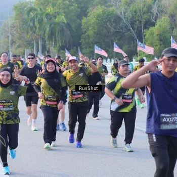 Runner Photo 7123768