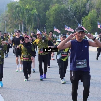 Runner Photo 7123772
