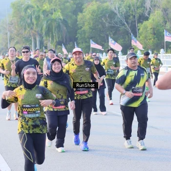 Runner Photo 7123773