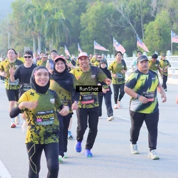 Runner Photo 7123777