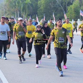 Runner Photo 7123869