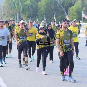 Runner Photo 7123872