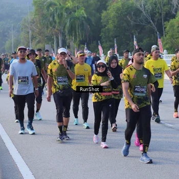 Runner Photo 7123873