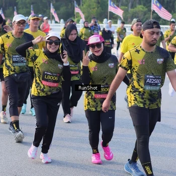 Runner Photo 7123891