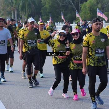 Runner Photo 7123898