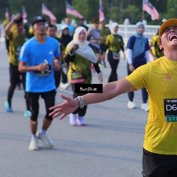 Runner Photo 7123972