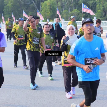 Runner Photo 7123976