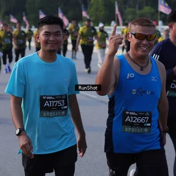 Runner Photo 7124035
