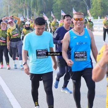Runner Photo 7124038