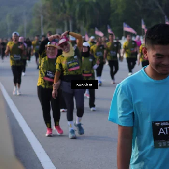 Runner Photo 7124040