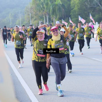 Runner Photo 7124050