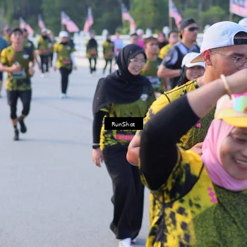 Runner Photo 7124093