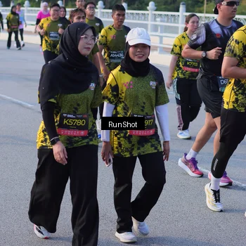 Runner Photo 7124100
