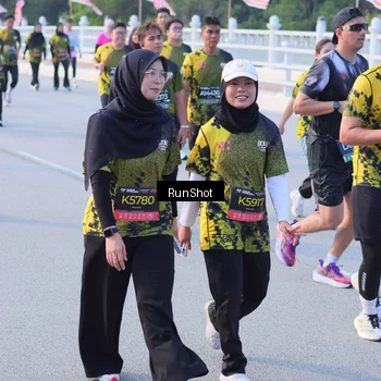 Runner Photo 7124102