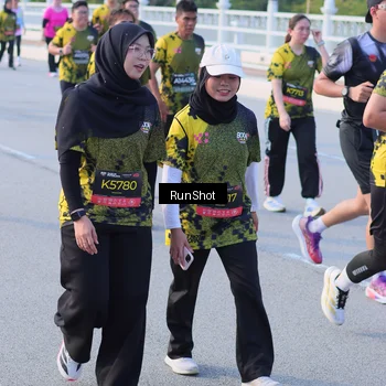 Runner Photo 7124104