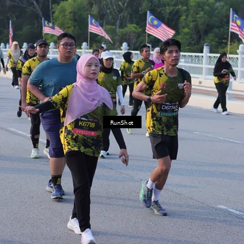Runner Photo 7124142