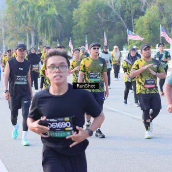 Runner Photo 7124146