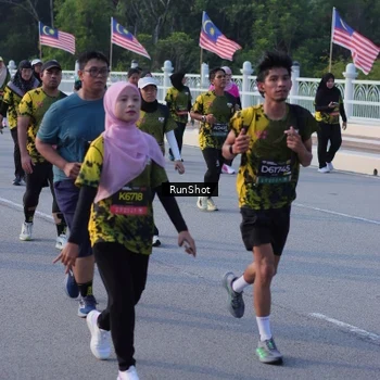 Runner Photo 7124151