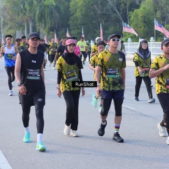 Runner Photo 7124153
