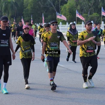 Runner Photo 7124154