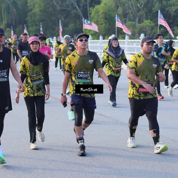 Runner Photo 7124157