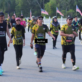 Runner Photo 7124159