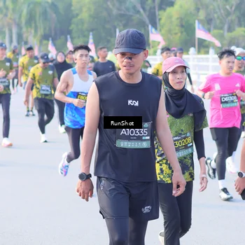 Runner Photo 7124175