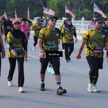 Runner Photo 7124176