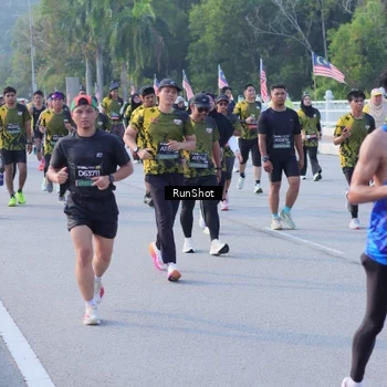 Runner Photo 7124186